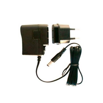 Alimentador BEHRINGER UMC404HD (W81-00002-09210)